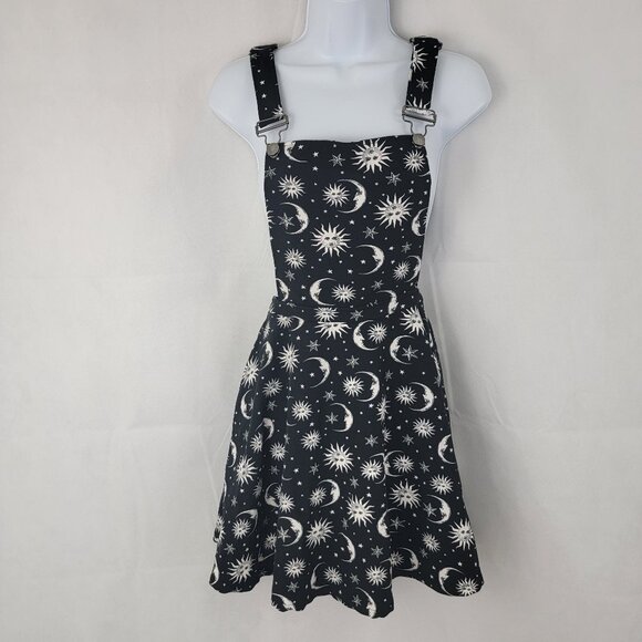 Hot Topic Dresses & Skirts - HOT TOPIC Junior Sz SMALL Black White Sun & Moon Skirtall Skirt Overall Witchy